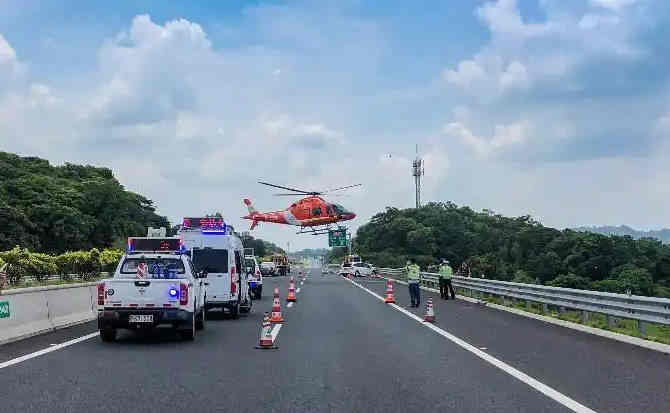 潮安区高速公路汽车救援案例